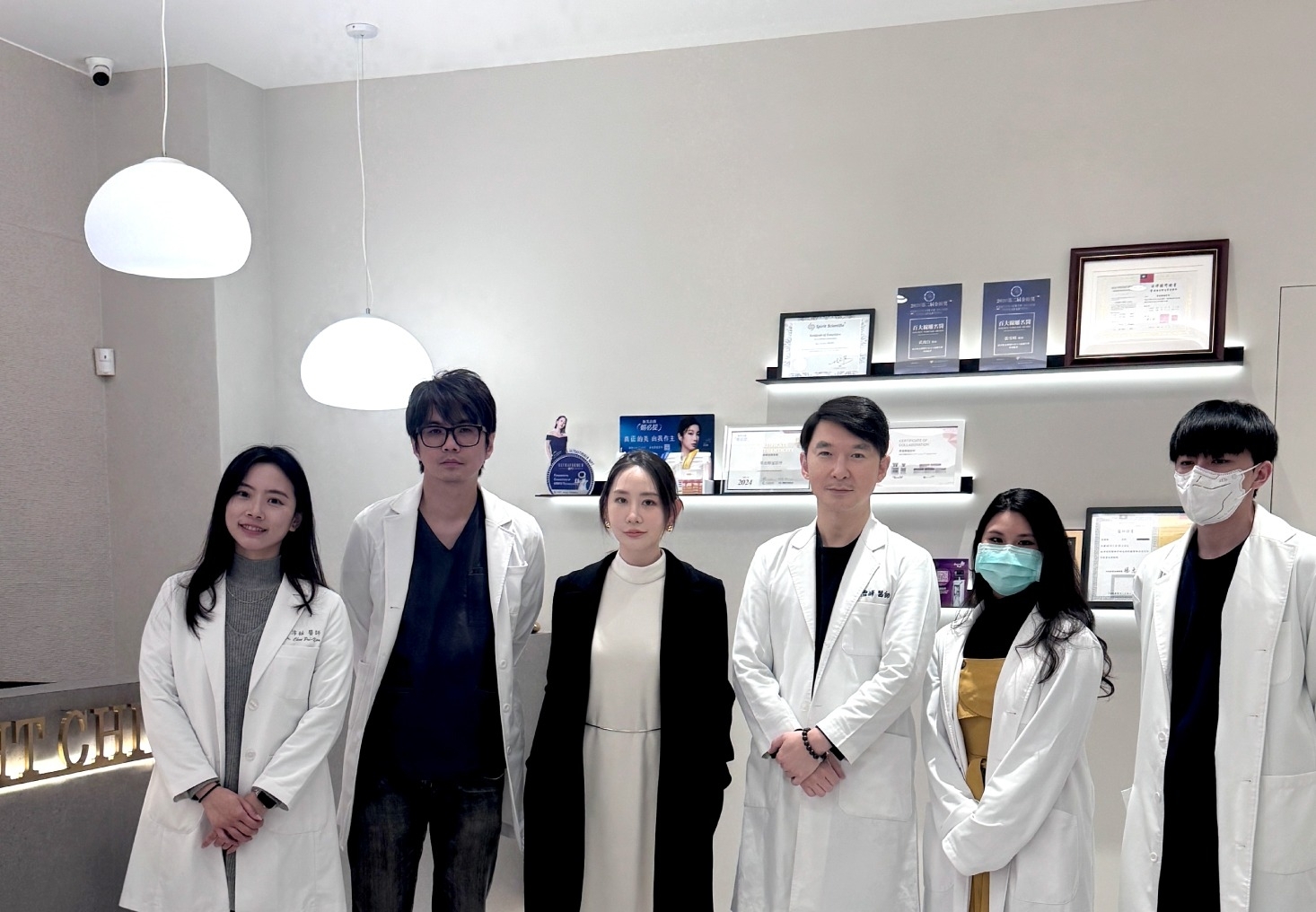 萊曲靜謐診所醫師 ｜自然系精雕美學 × 臉部提拉專家